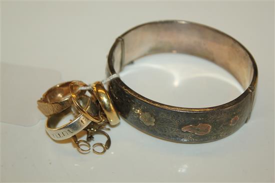 Gold and silver rings and brooches